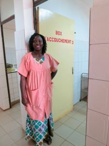 Sage-femme à la maternité de Bobo.